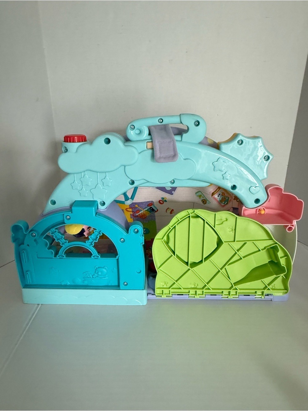 Fisher-Price Little People 1-2-3 Babies Play date Musical Playset & Accessories - Picture 16 of 17